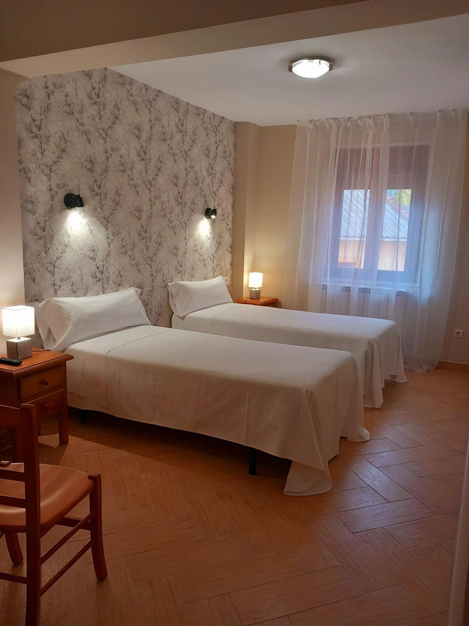 Hotel Rural Orquidea Velilla del Rio Carrion Exteriör bild